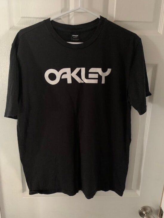 OAKLY Other - OAKLY MENS BLACK TSHIRT